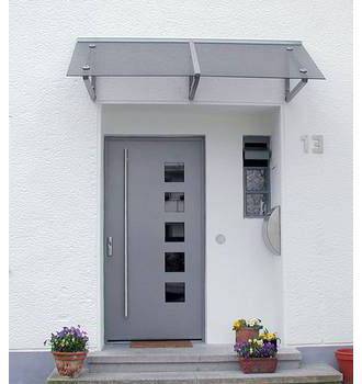 Hochwertige moderne Haustür mit Überdachung, stilvoller Eingangsbereich, langlebig und sicher.