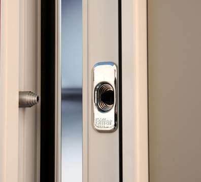 Hochsicherer Biffar Türschlossmechanismus für optimale Sicherheit und Zuverlässigkeit.