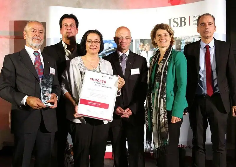 Innovatives Team bei Biffar mit Auszeichnung für digitale Transformation in der Optima Branche.